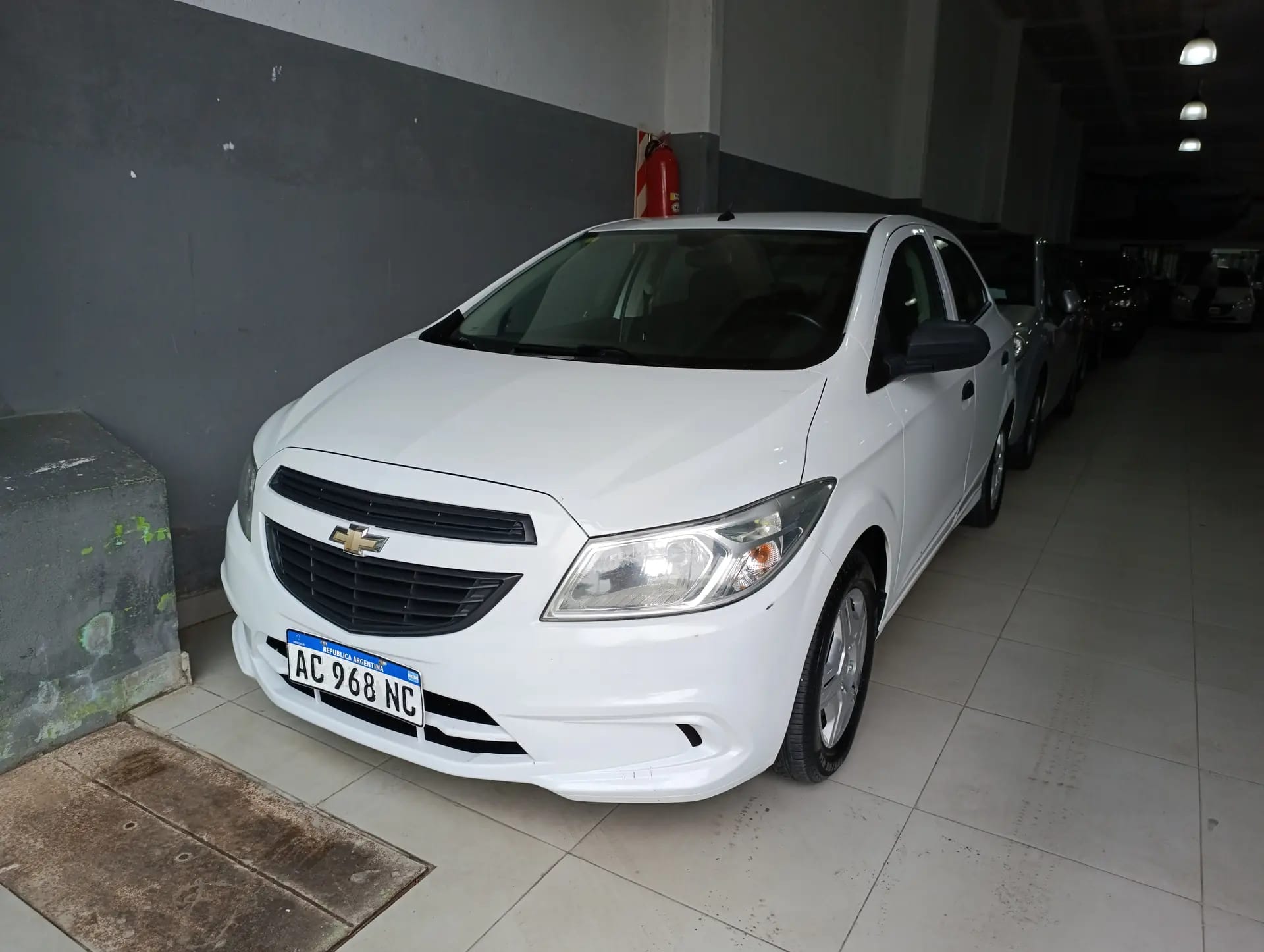 Chevrolet Onix joy - 2018